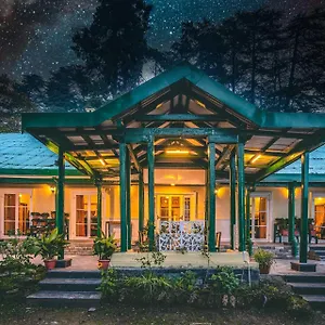 Villa Stayvista At Rose - Bonfire & Scenic View Shimla