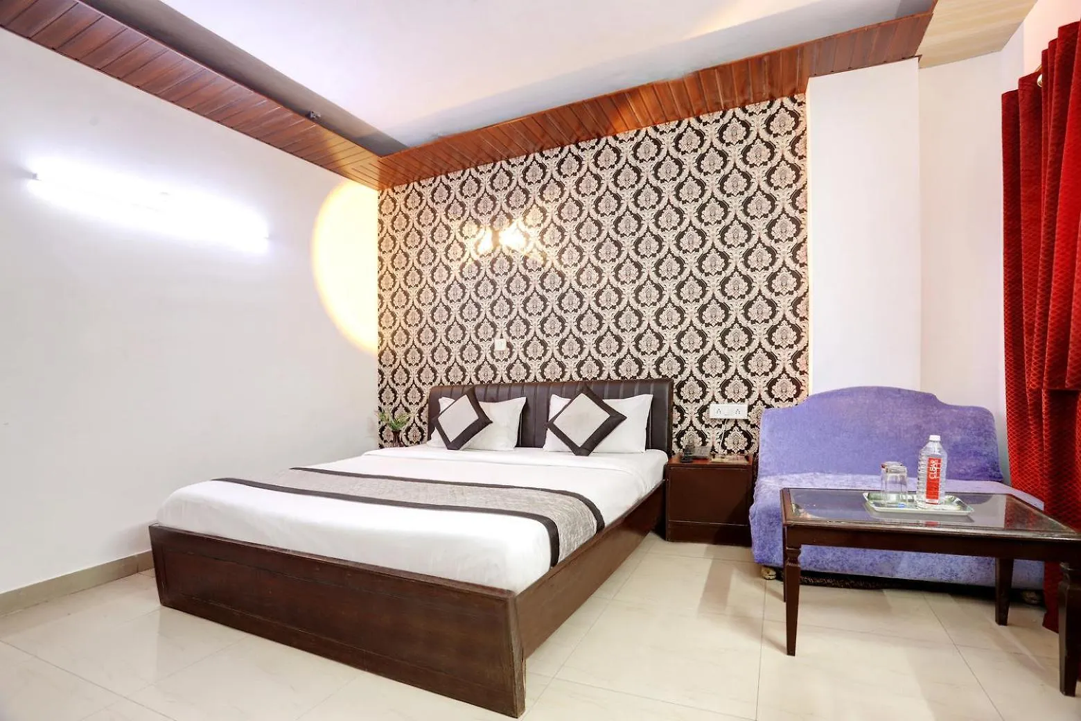 بيت ضيافة Hotel Delhi Darbar