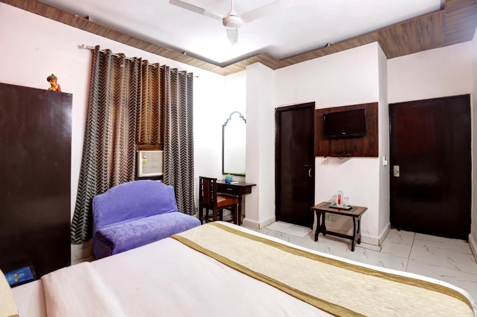 Hotel Delhi Darbar Guest house
