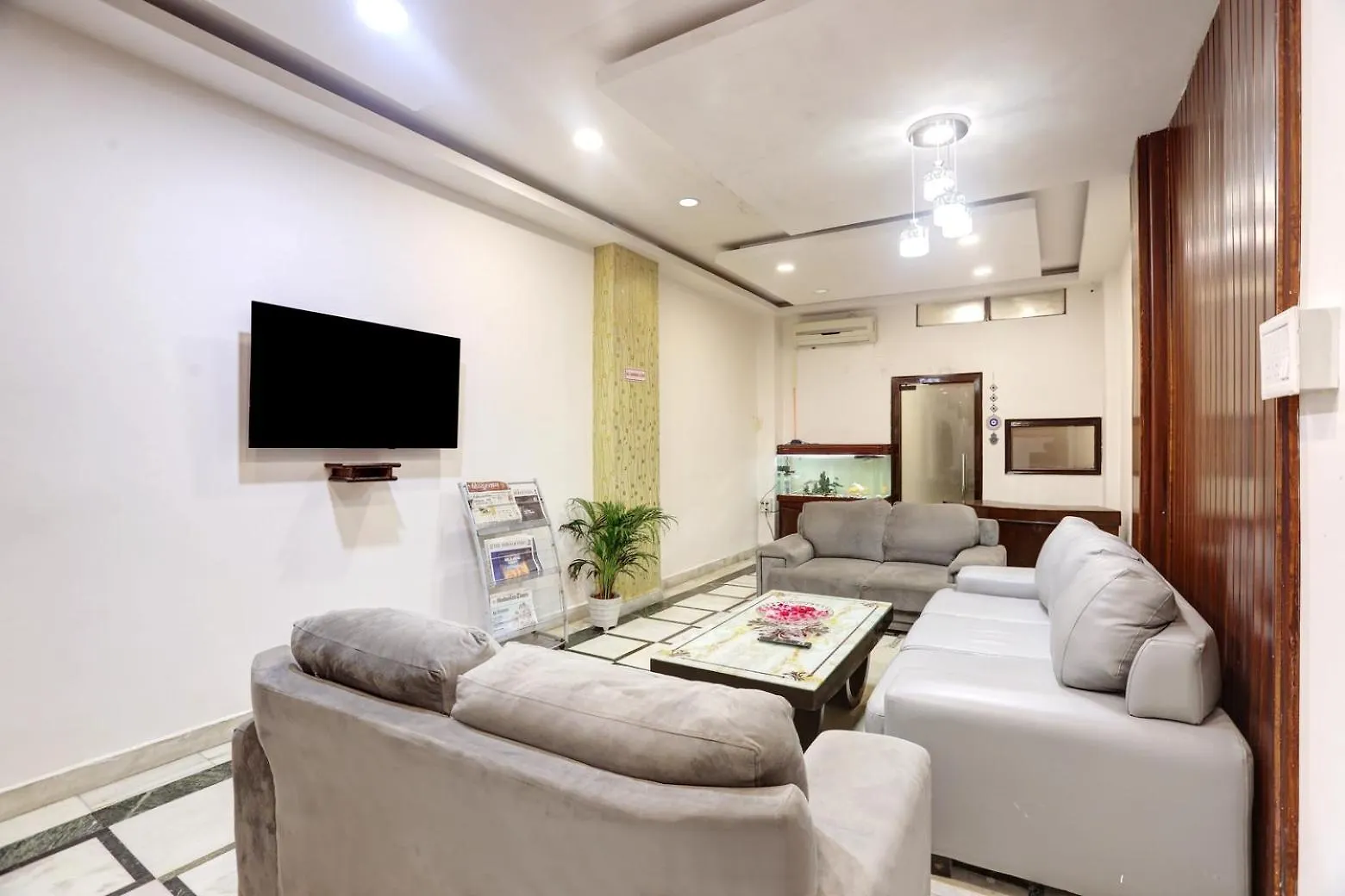 بيت ضيافة Hotel Delhi Darbar