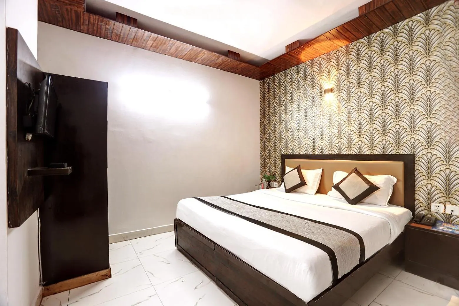 *** بيت ضيافة Hotel Delhi Darbar الهند